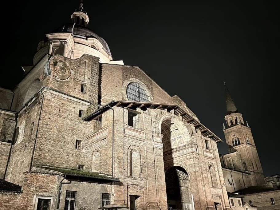 Apartment Under The Basilica Of Sant'Andrea Mantova Exterior photo