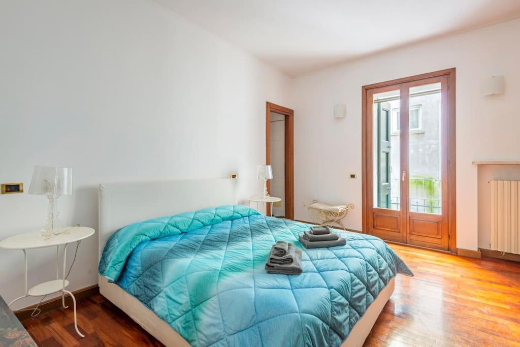 Apartment Under The Basilica Of Sant'Andrea Mantova Exterior photo